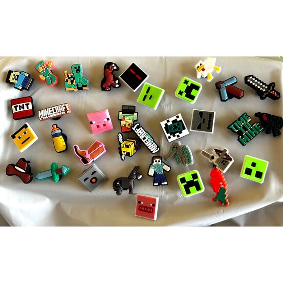 NEW! Minecraft croc charms 34 pieces, new in bag - Picture 1 of 1